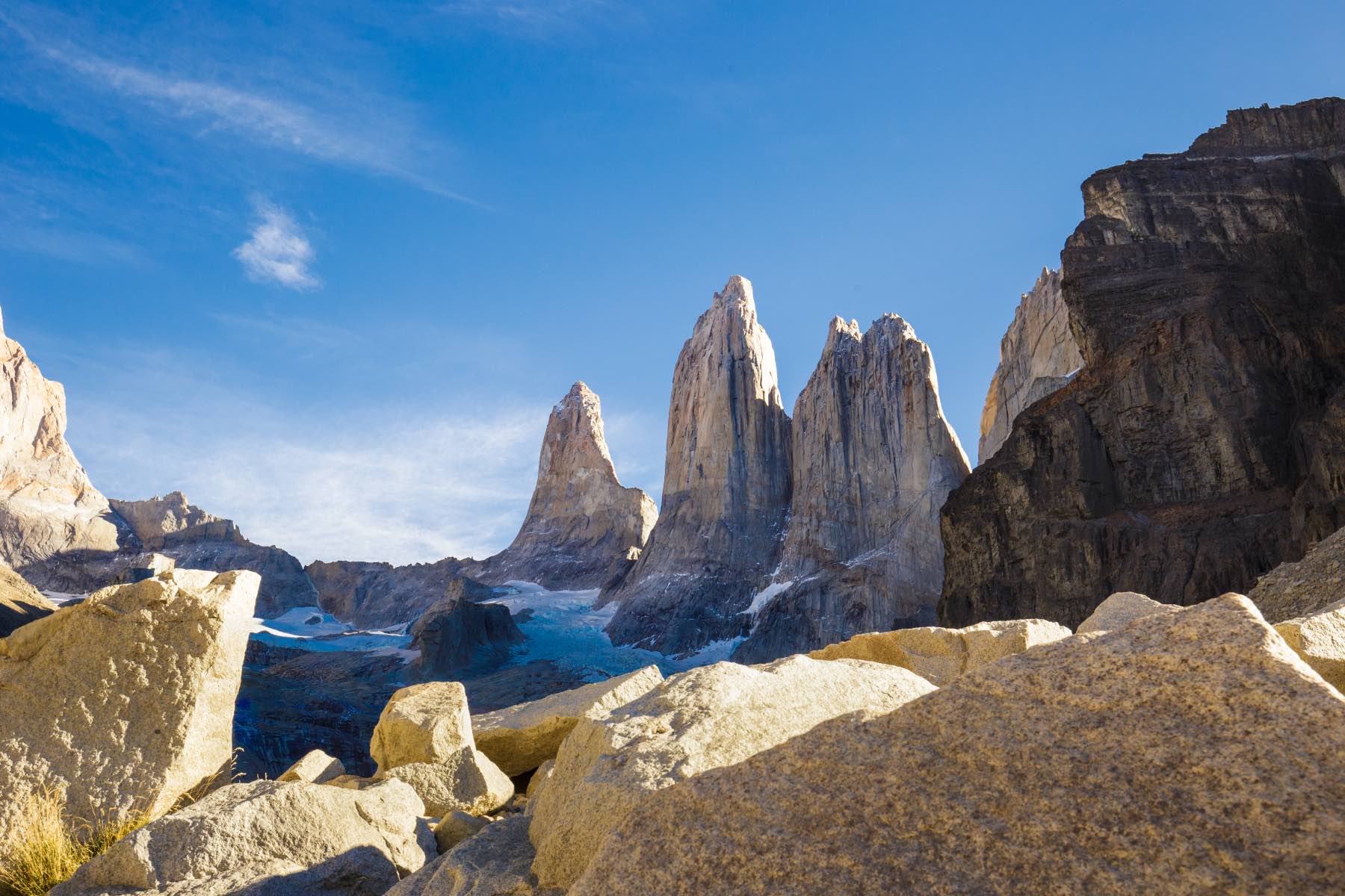 Torres del Paine: Cómo llegar y dónde alojar para disfrutar sus paisajes