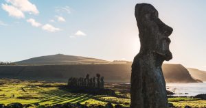 ¡No fue con troncos rodantes! Así se movieron los Moai de Rapa Nui